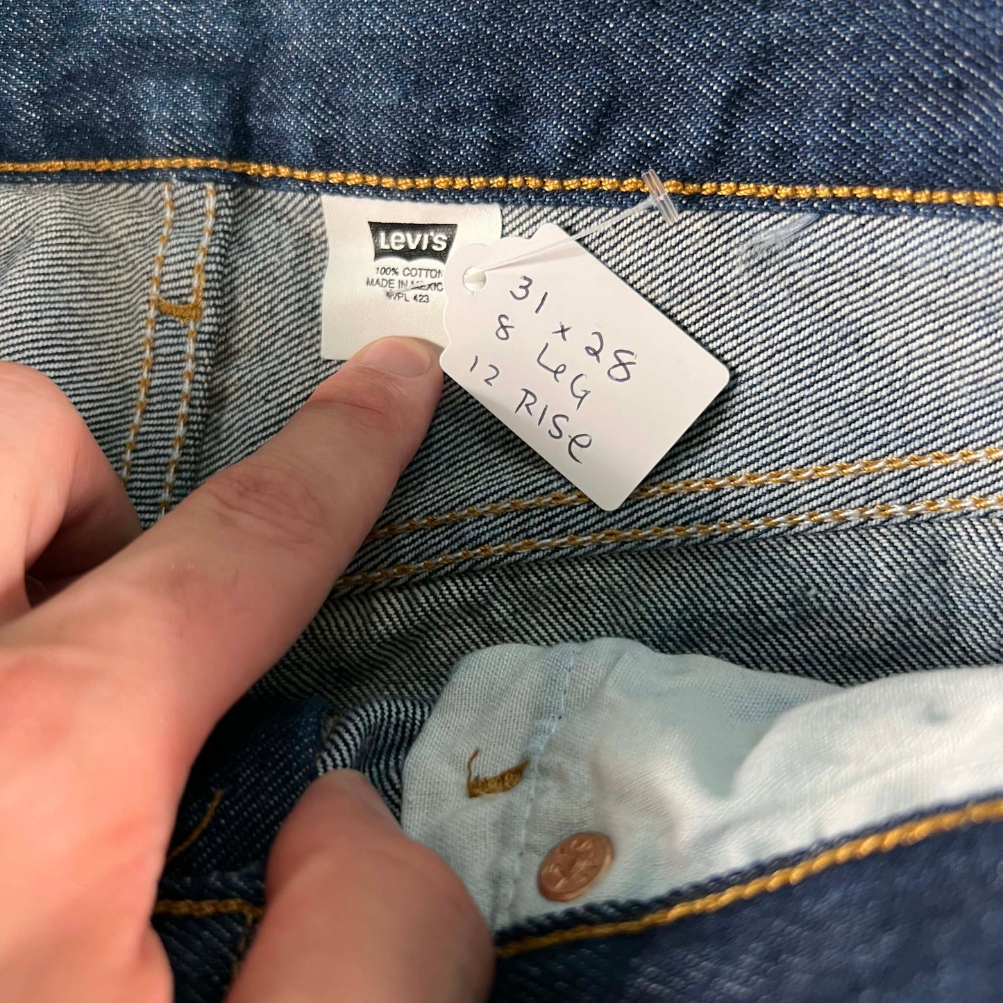 00s Levi's 501 Dark Wash Denim- 31x28