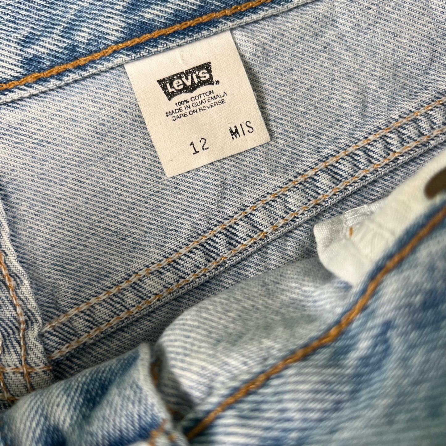 90s Levi's Denim Shorts- 31x7