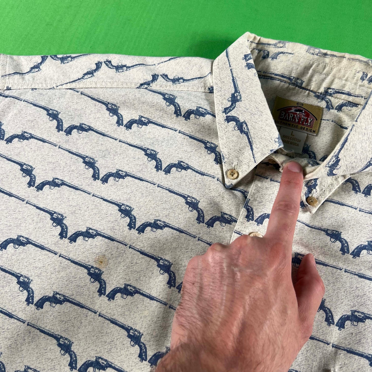 90s/00s Barn Fly Revolver Shirt- L
