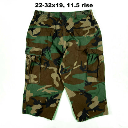 Vintage Chopped Baggy Army Camo Cargo Shorts- SELECT PAIR