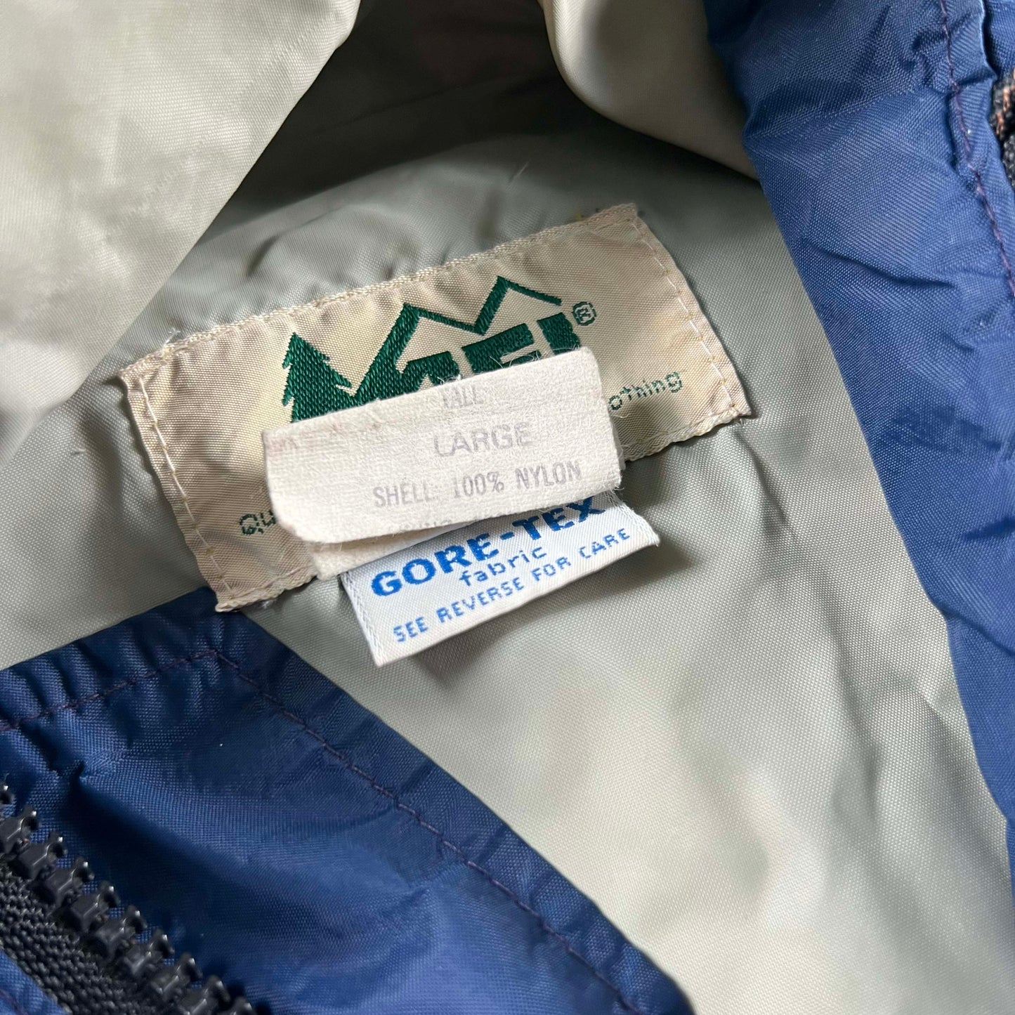 80s/90s R.E.I. Gore-Tex Rain Jacket- L