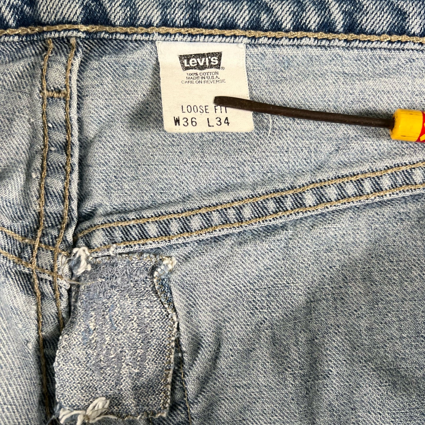 90s Levi's L2 'Loose Fit' Denim- 35x33.5