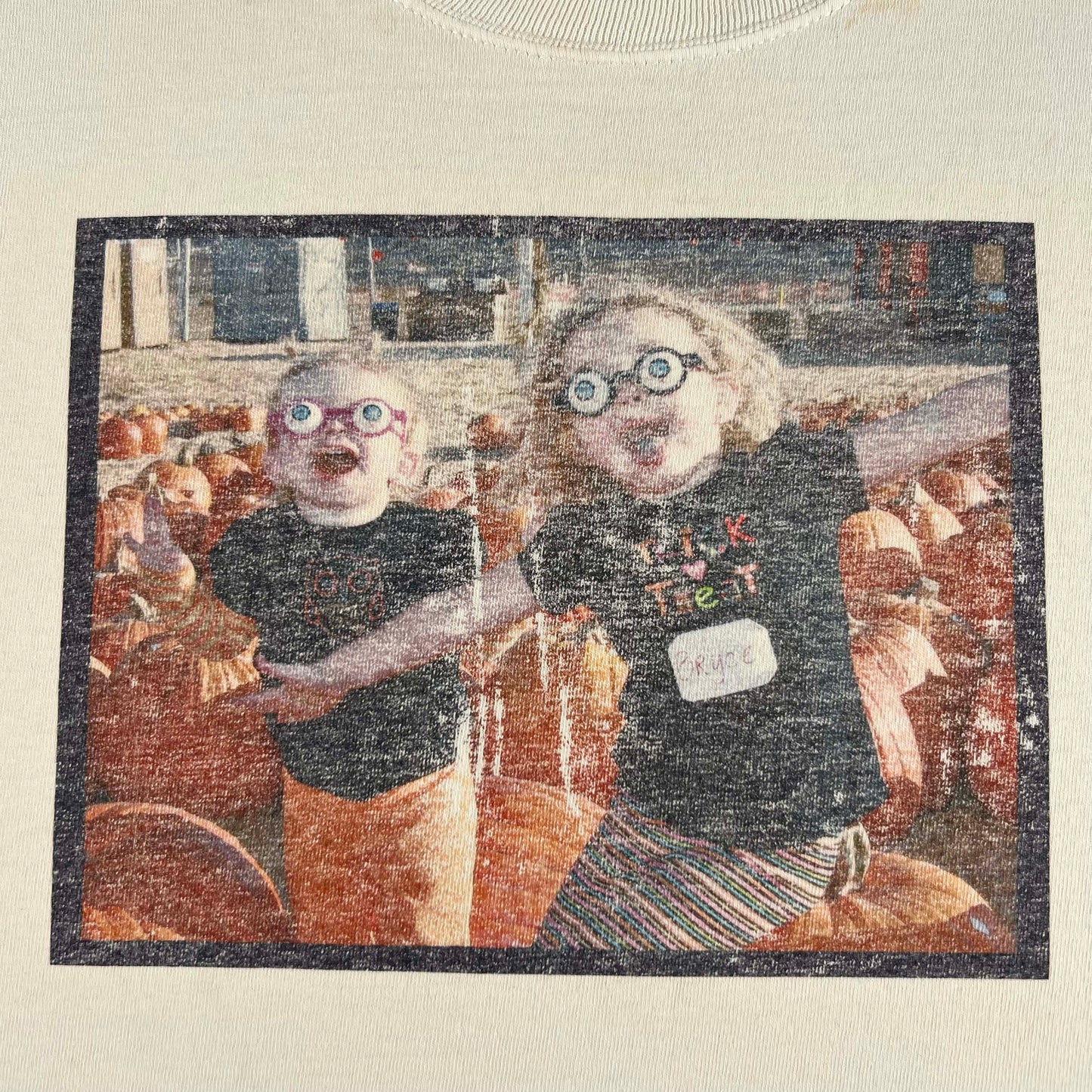90s Googly Eye Glasses Photo Print Tee- L
