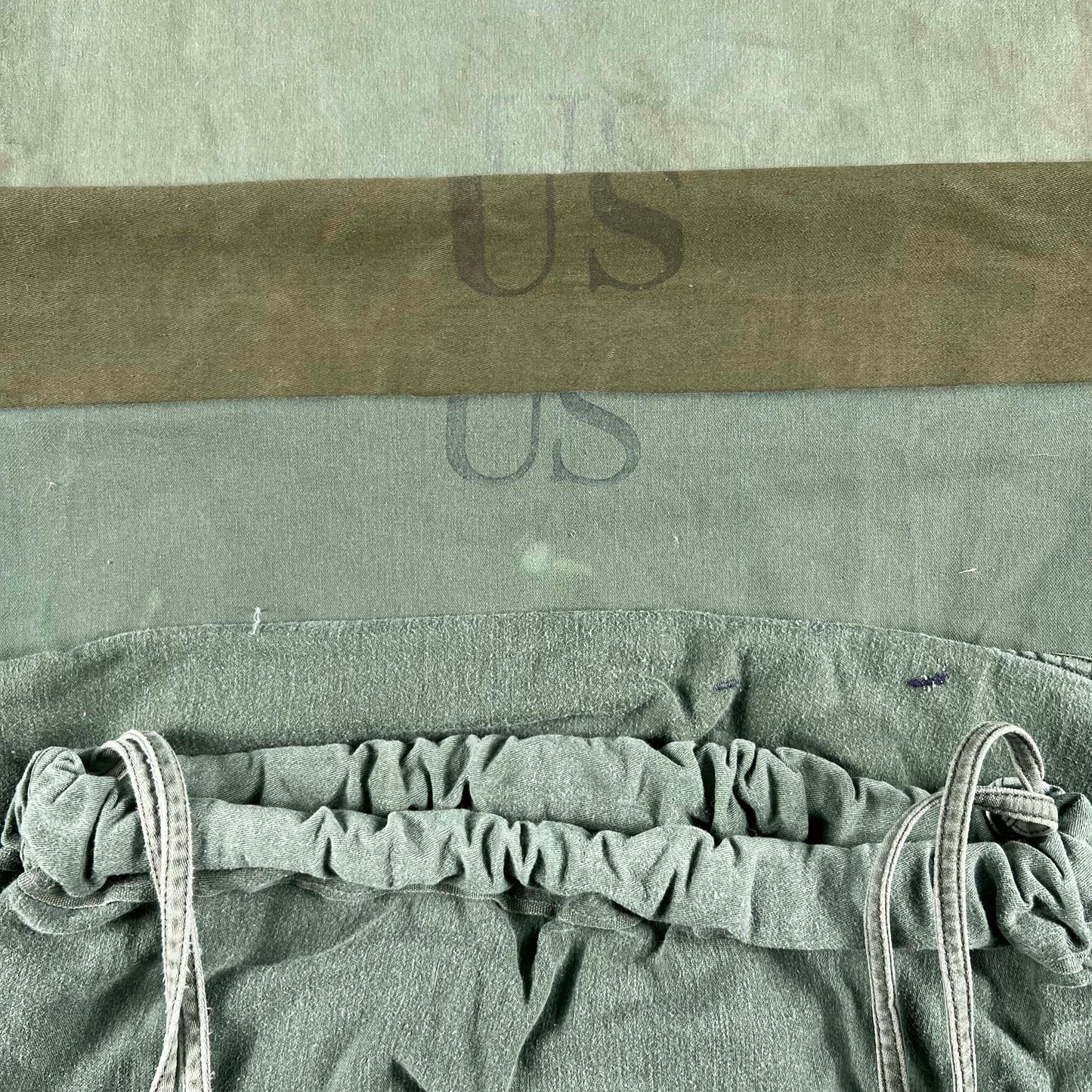 Vintage U.S. Army Barracks Laundry Bags(SELECT QUANTITY)