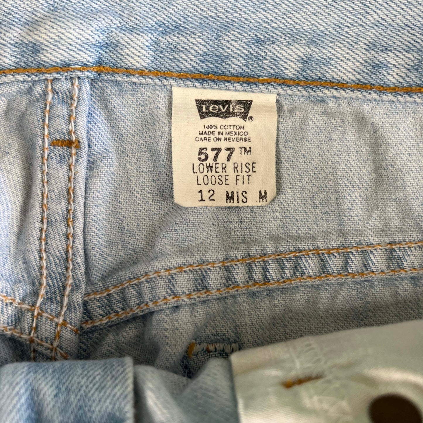 90s Levi's 577 Wide Leg Denim- 33x31