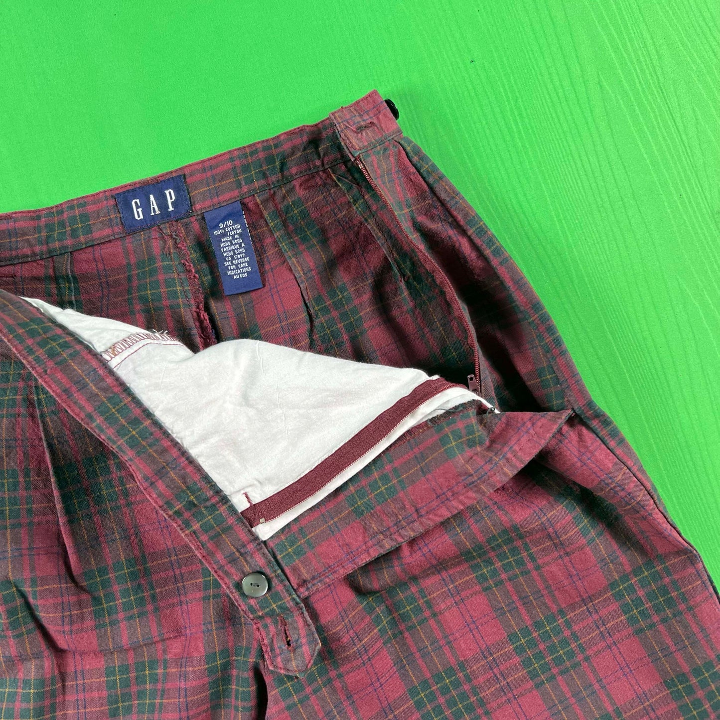 90s Gap Cut Off Plaid Side Zip Shorts- 26x8.5