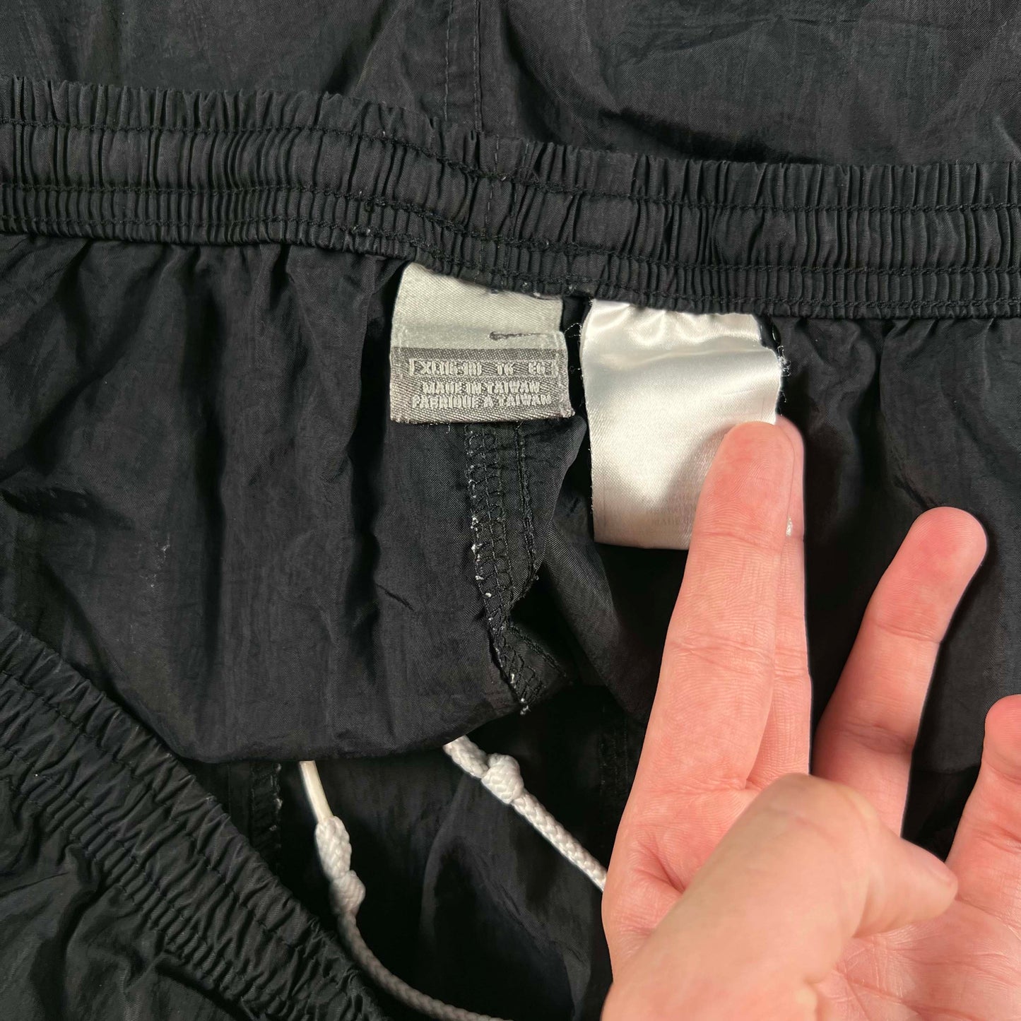 y2k Nike Painter's Running Shorts- L