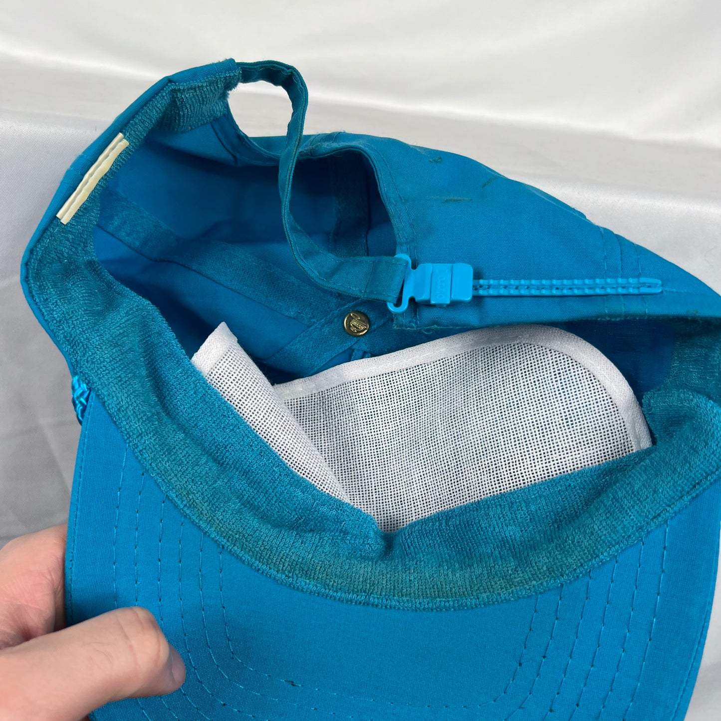 90s Wallace Hartley Fish Farm Hat