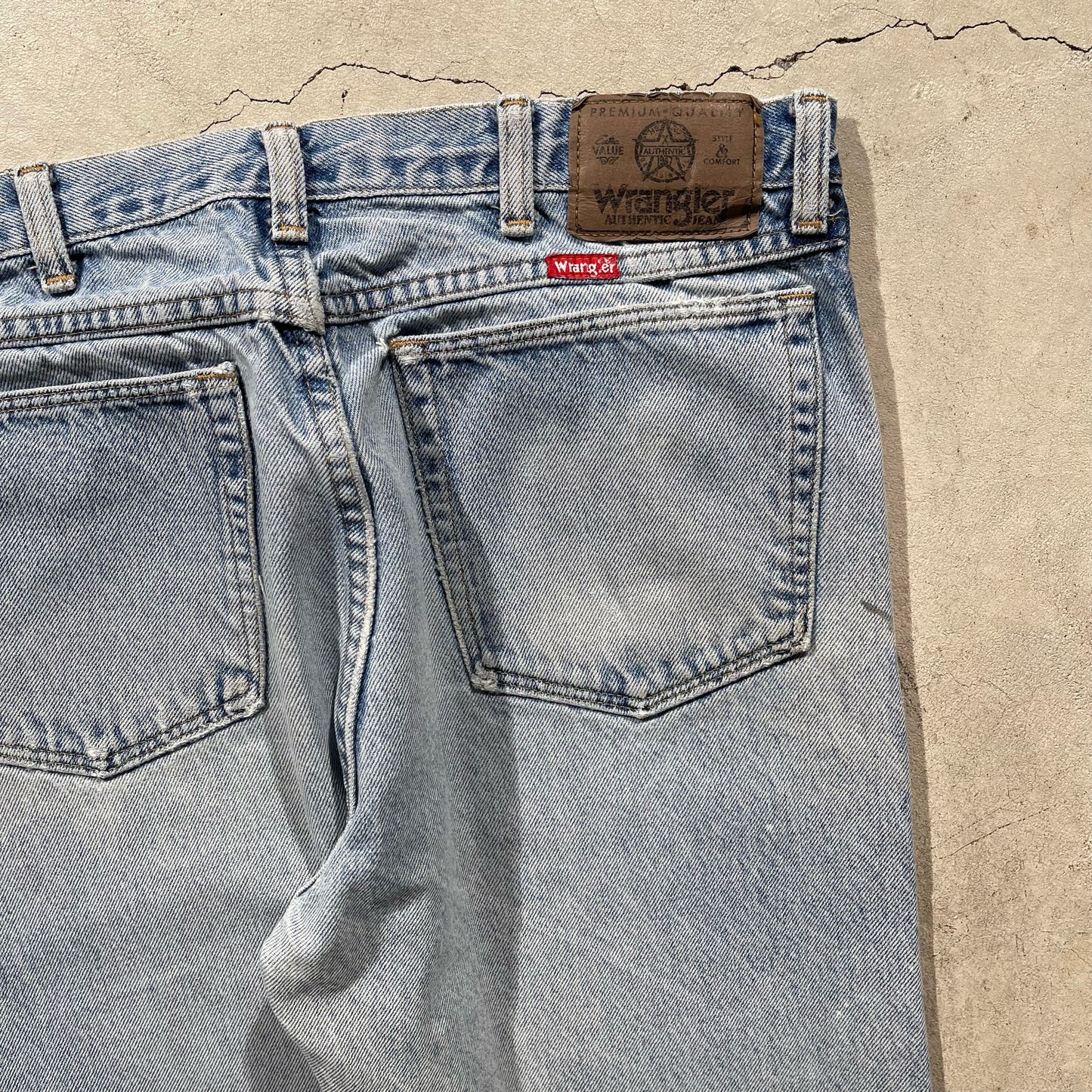 90s Light Wash Wrangler Denim- 32