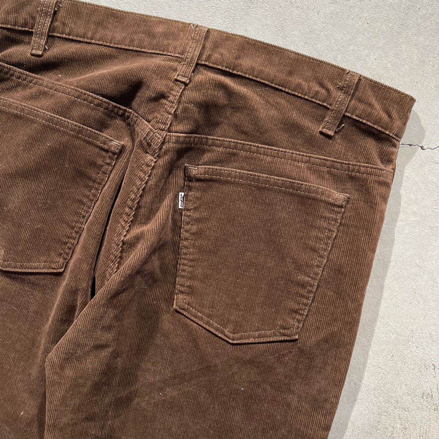 90s Levi's Mocha Brown Corduroy Pants- 35