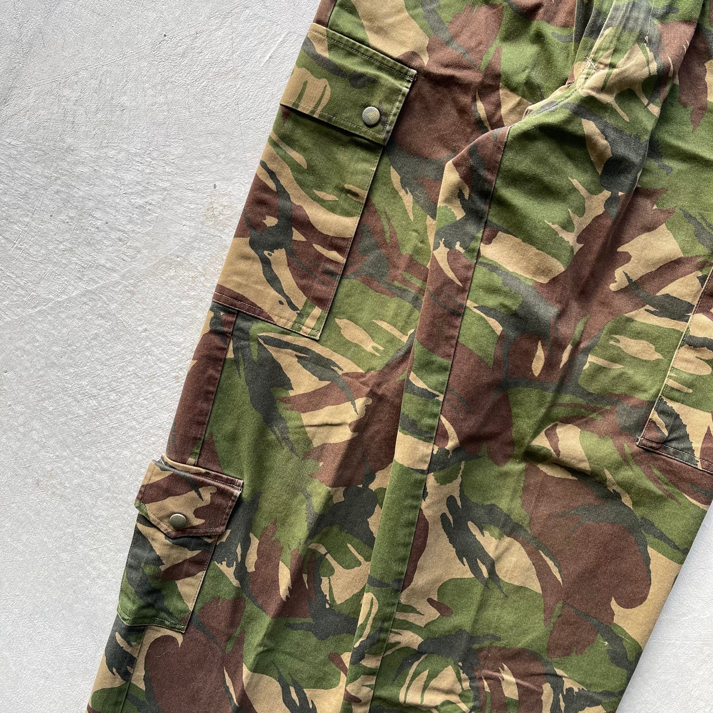 90s Camo Multi Pocket Military Cargos- 32