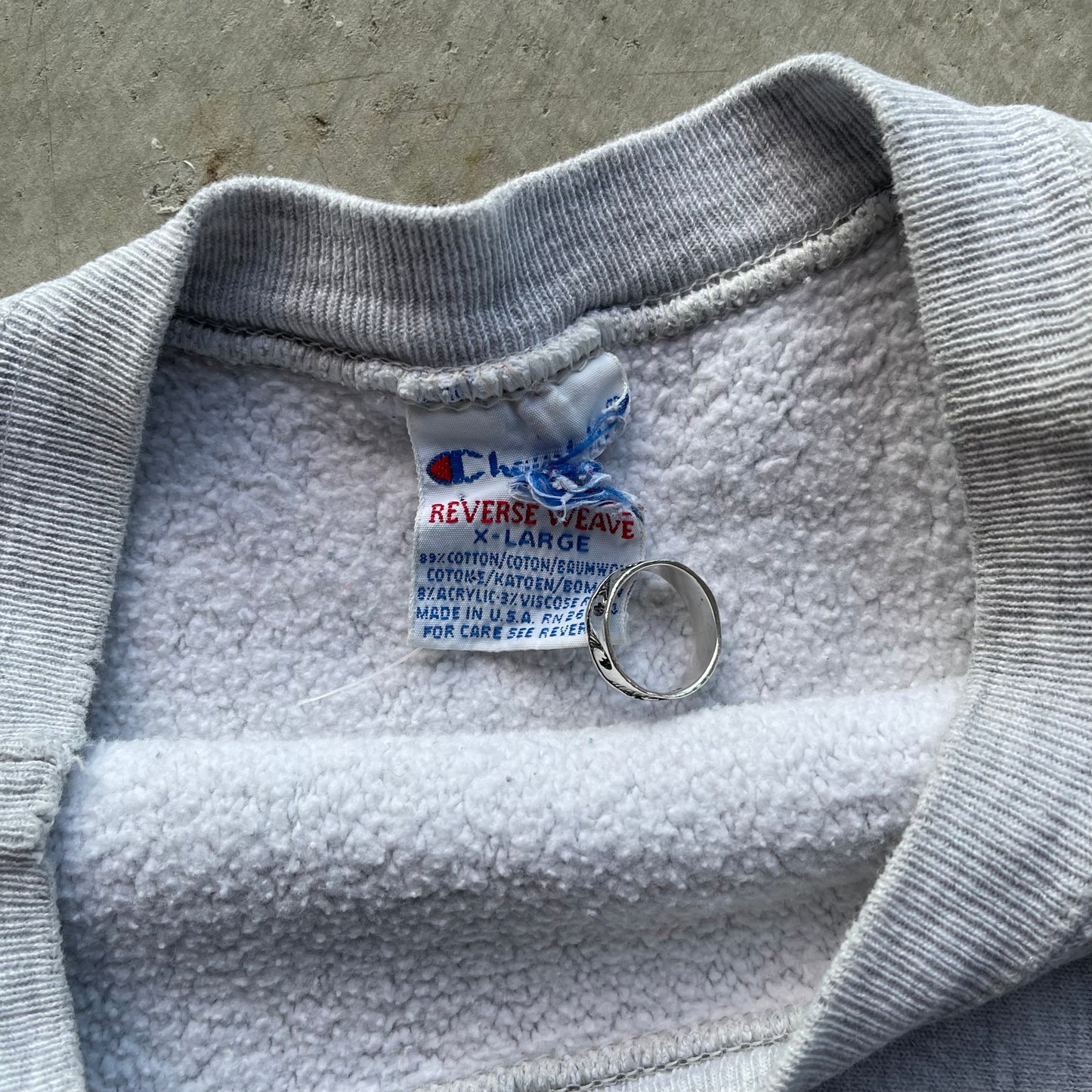 90s Champion Reverse Weave Sweatshirt- L – Plum Garments