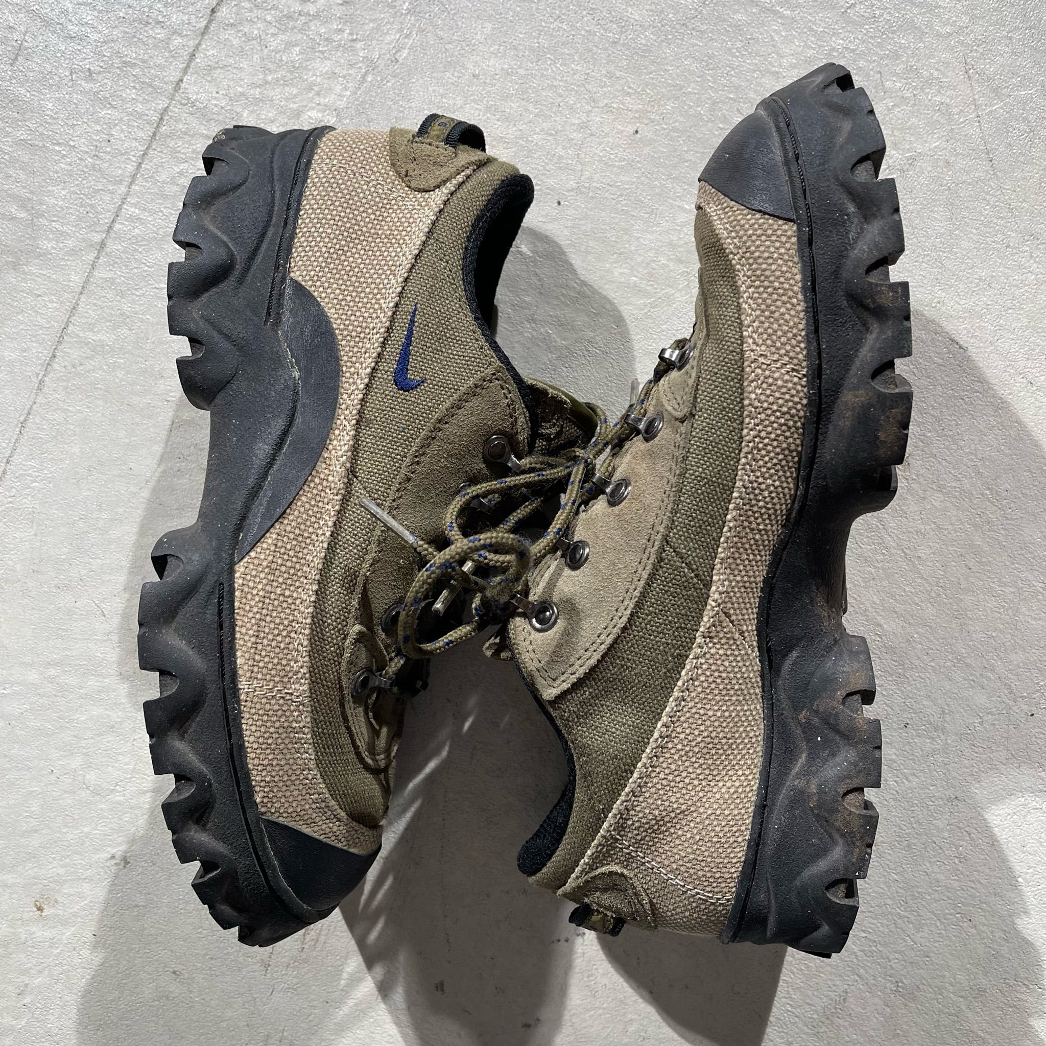 00s Nike ACG Sneaker Boot- 7.5